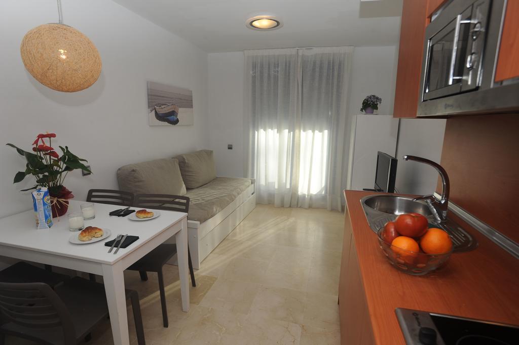 Апартаменты Renthas Benalmadena Playa Номер фото